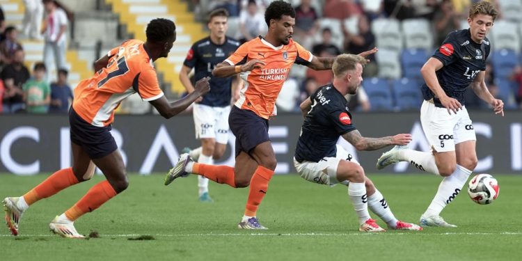 Başakşehir, UEFA Konferans Ligi'nde playoff turuna yükseldi