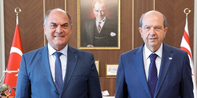 Cumhurbaşkanı Tatar, Değirmenlik Akıncılar Belediye Başkanı Ali Karavezirler’i kabul etti