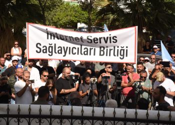 Telekomünikasyon Dairesi’nde uyarı grevi yapıldı