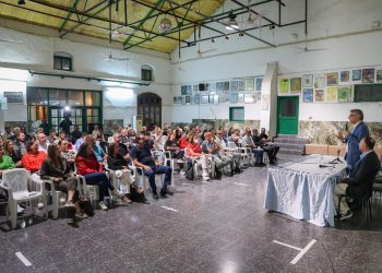 Erhürman: Diplomasiyi, bilim insanları, sporcular, sanatçılar, dernekler ile birlikte yürüteceğiz