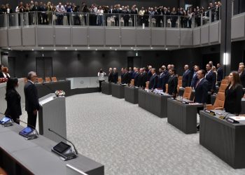 KKTC’nin 6’ncı Cumhurbaşkanı Erhürman, resmen görevine başladı!