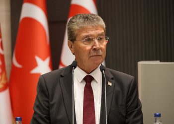 Üstel: Federasyon müzakerelerinde yarım asır kaybettik