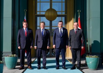 Hükümet ve Yılmaz’ın görüşmesi tamamlandı