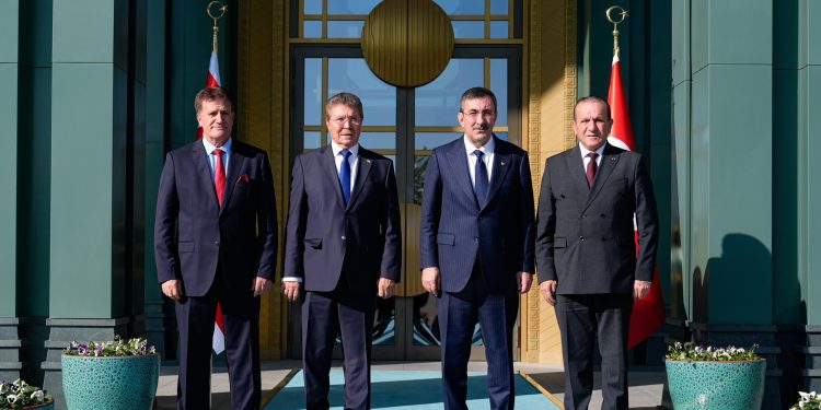 Hükümet ve Yılmaz’ın görüşmesi tamamlandı