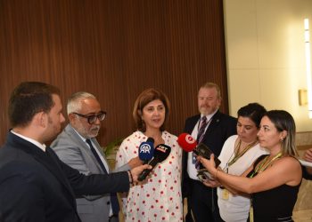 Holguin: Yeni bir gayriresmi 5+1 için erken