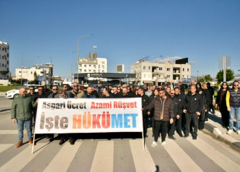 Sendikalar: Asgari ücret, azami rüşvet, işte hükümet!