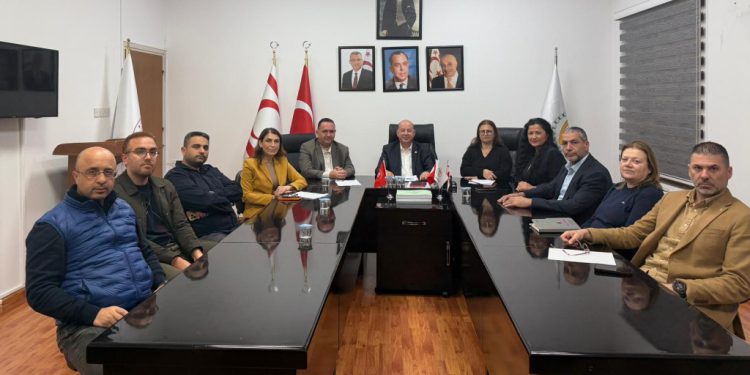 Sağlıkta tam mesai uygulanıyor: Grev askıya alındı