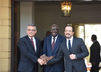 Erhürman ve Hristodulidis salı günü bir araya geliyor