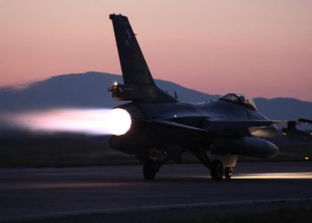 KKTC’nin güvenliği için adaya F-16 uçaklarının konuşlandırılması değerlendiriliyor