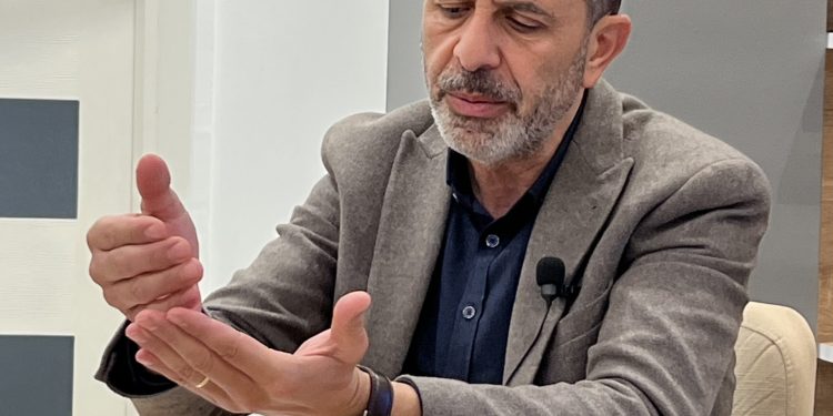 Sahte Diploma Davaları Kıbrıs Türkü İçin Ahlak Sınavıdır