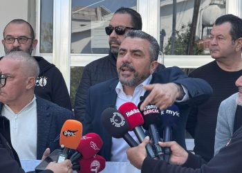 Hükümetin lastiği patlamıştır