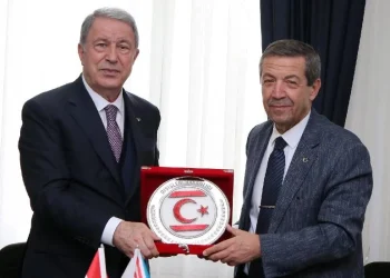 Ertuğruloğlu, TBMM Milli Savunma Komisyonu Başkanı Hulusi Akar’ı kabul etti: Kıbrıs milli davamızdır