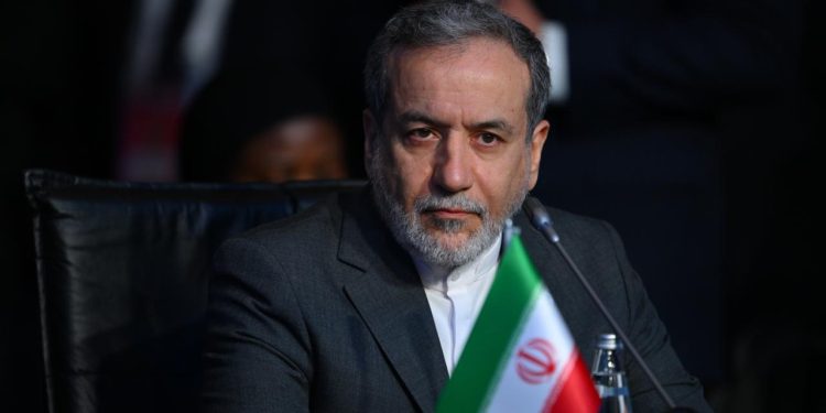 İran Dışişleri Bakanı Arakçi, müzakere için Pakistan’a gidiyor