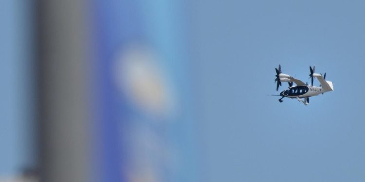 New York’ta elektrikli hava taksi dönemi: Manhattan-JFK arası 10 dakikaya inecek