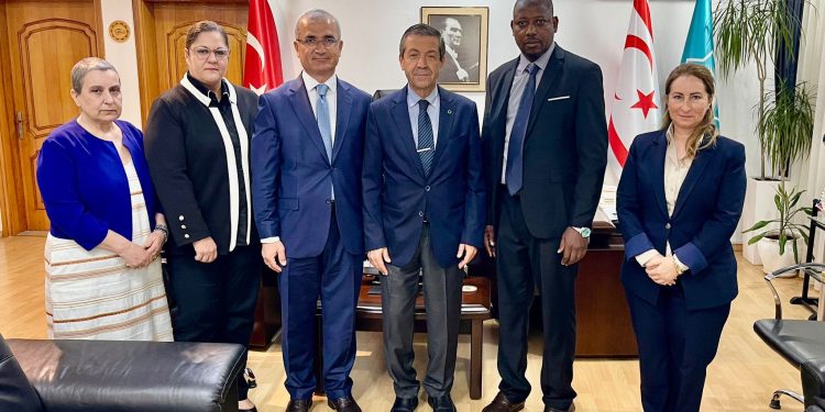 Dışişleri Bakanı Ertuğruloğlu, IPHRC Başkanı Dr. Guida’yı kabul etti