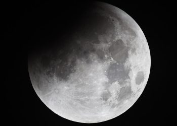 Çin, Ay’da iki yeni mineral keşfetti