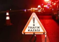 Alayköy’de alkollü sürücü kaza yaptı, yolcu ortalığı karıştırdı