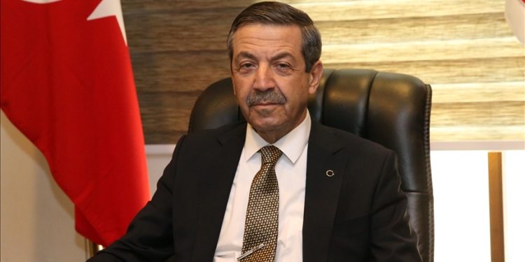 Dışişleri Bakanı Ertuğruloğlu:” Annelerimizin azim ve fedakarlığı çok önemli gücümüz”