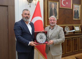 Beyarmudu Belediye Başkanı Bebek Çorum Belediye Başkanı Aşgın’ı ziyaret etti
