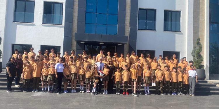 Kurtuluş İlkokulu öğrencileri Güzelyurt Belediyesini ziyaret etti