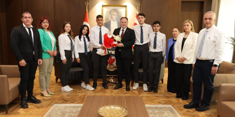 Öztürkler: Özgürlüğü, bağımsızlığı ve Kıbrıs Türk halkını savunmaya devam edeceğiz