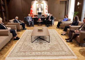 Öztürkler: Rumlar milli gelirini refah yerine silaha harcıyor