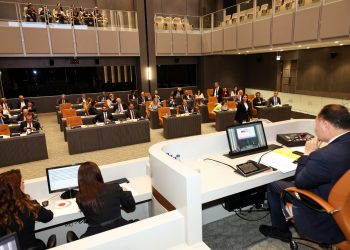 Meclis’te iki yasa tasarısı oy çokluğuyla onaylandı… Berova: 20 Milyar TL’nin üzerinde gelir bekliyoruz