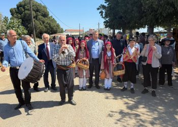Başbakan Üstel, 15. Geleneksel Yeşilırmak Çilek Festivaline katıldı