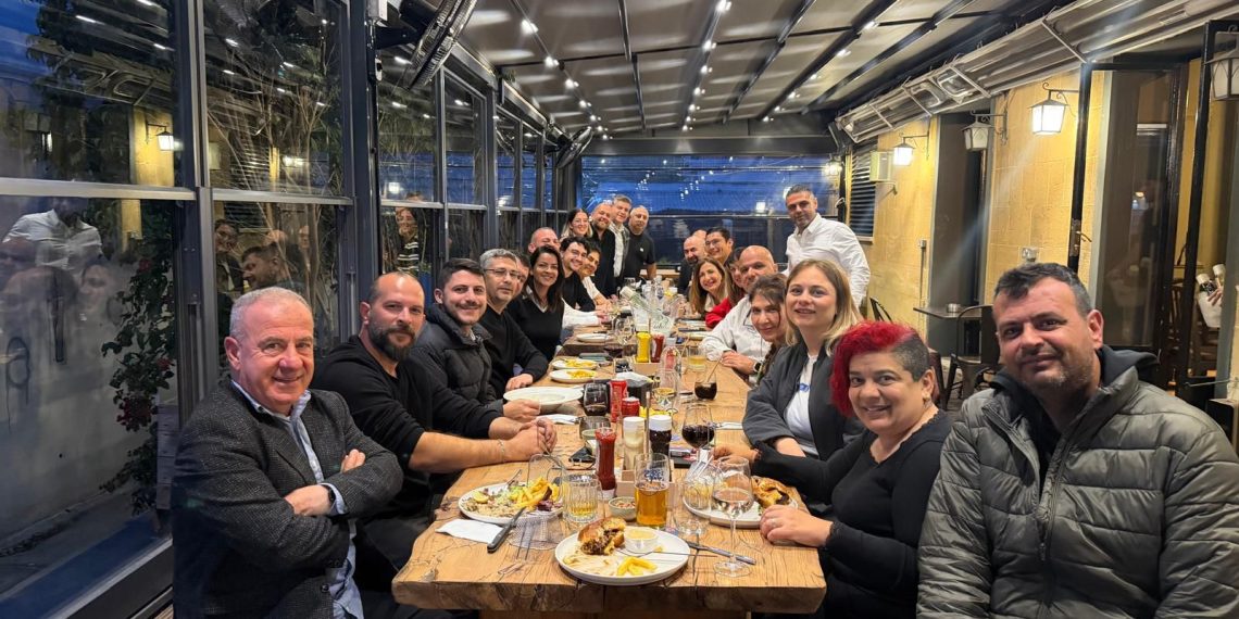 TDP Lefkoşa İlçesi PM üyeleri ve Gençlik Örgütü temsilcileriyle bir araya geldi
