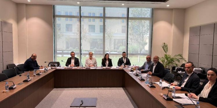 Ekonomi, Maliye, Bütçe ve Plan Komitesi, gündemindeki yasa tasarılarını görüştü