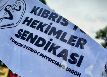 Hekimler Sendikası: Hemşireler artan iş yükü ve ağır çalışma koşullarıyla sağlık hizmetlerini sürdürüyor