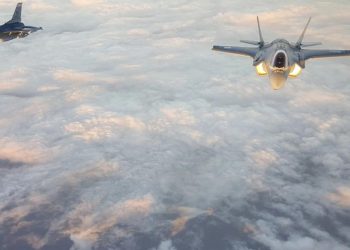 ABD-İran geriliminin sürdüğü Orta Doğu’da, ABD askeri yakıt ikmal uçaklarının hareketliliği arttı