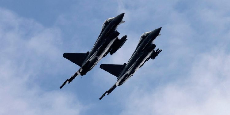 Avusturya, hava sahasını ihlal eden ABD uçaklarına karşı jetleri kaldırdı
