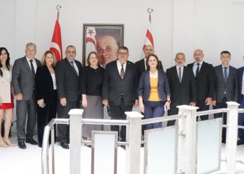 Maliye Bakanı Berova personeli ile bayramlaştı