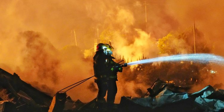 Çin’de havai fişek fabrikasında patlama: 21 ölü, 61 yaralı