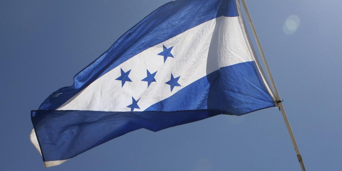 Honduras’ta düzenlenen 2 ayrı saldırıda 6’sı polis 24 kişi öldürüldü