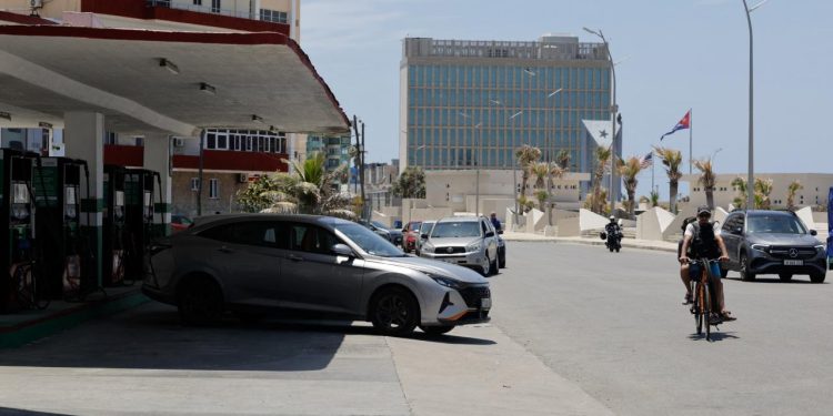 Küba: ABD ablukası nedeniyle ülkede ham petrol ve akaryakıt kalmadı