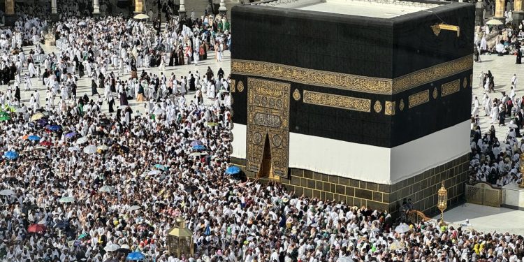 Suudi Arabistan: 1,5 milyonda fazla hacı adayı kutsal topraklara ulaştı