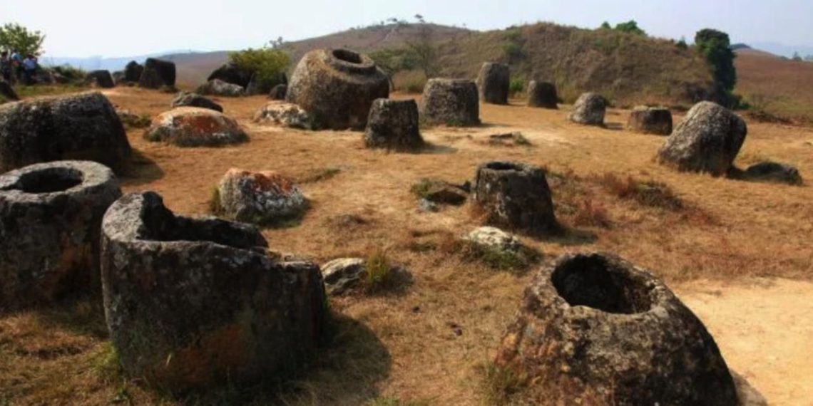 Dev taş küplerin sırrı çözüldü: İçinden toplu mezar çıktı