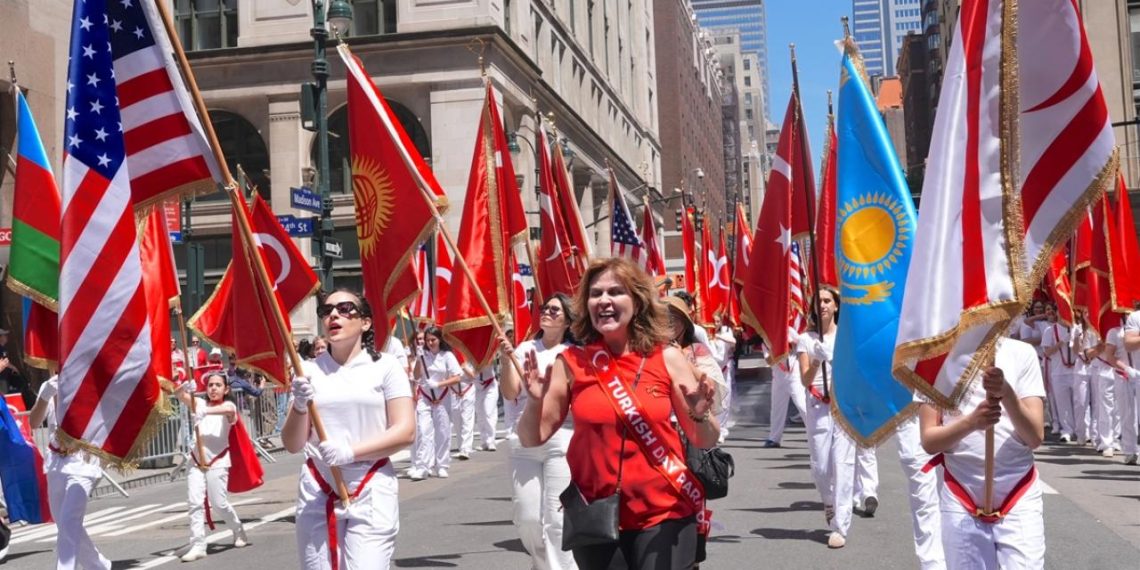New York’ta 43. Türk Günü Yürüyüşü coşkuyla kutlandı