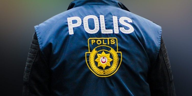 Polisleri görevinden men eden alkollü genç tutuklandı
