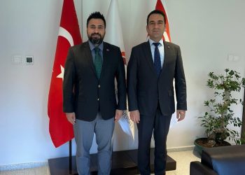 Türkiye Lefkoşa Büyükelçiliği İletişim Müşaviri Şehitoğlu mezunu olduğu UKÜ’yü ziyaret etti