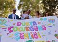 Erhürman, Cihangir’deki çocuk şenliğine katıldı