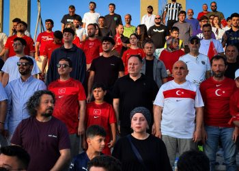 Öztürkler, Türkiye A Milli Futbol Takımı maçını Millet Bahçesi’nde izledi