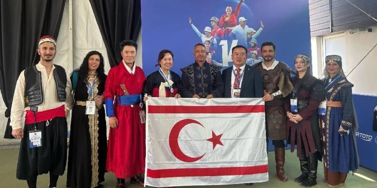 Geleneksel okçular İstanbul’da KKTC’yi temsil etti