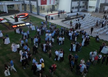 Emekliye ayrılan ve 30 hizmet yılını tamamlayan polislere plaket verildi