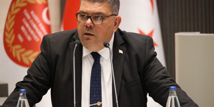 Berova: GKK çalışanlarının mesaisinde hak kaybı ya da ek yük söz konusu değil