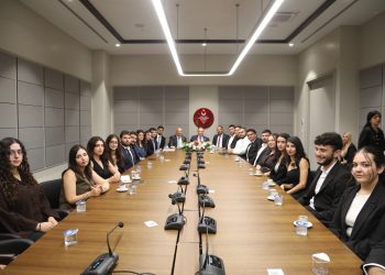 Öztürkler: Gençlerin mesajı net; bizi sadece dinlemeyin, sorunlarımızı çözün