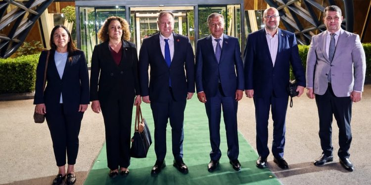 Öztürkler, İİT  Parlamento Birliği Konferansı için Bakü’de