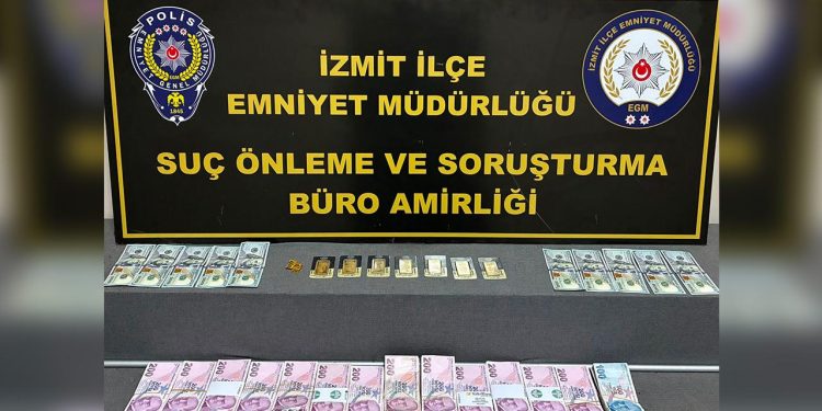 Kuyumcuları düşük ayarlı altınla dolandırmaya çalışan 2 şüpheli yakalandı